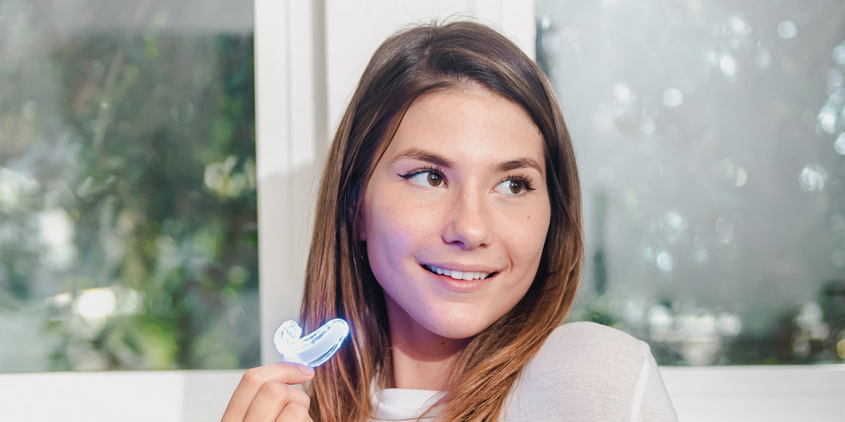7 Reasons Why Teeth Whitening Kits Are Better Than Strips