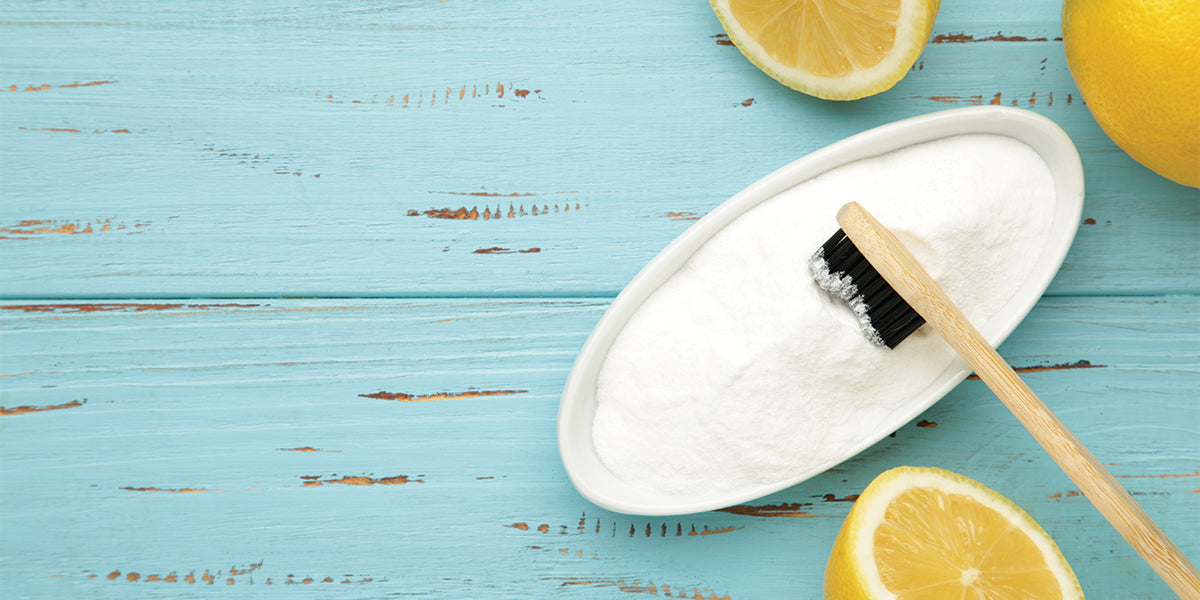 How To Whiten Teeth With Baking Soda: DIY | GLO Science